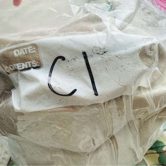 L.L. bean signiture standard fit cream colored khakis shorts men’s 35 - Picture 9 of 9